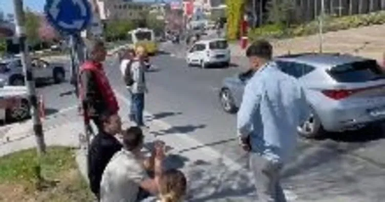 Şişli Belediyesi’nde bayram arifesinde 48 işçi işten çıkarıldı... İşten çıkarılan işçiler Belediye binası önünde protesto yaptı