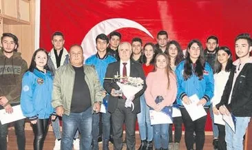 Model uçakçılara sertifika verildi