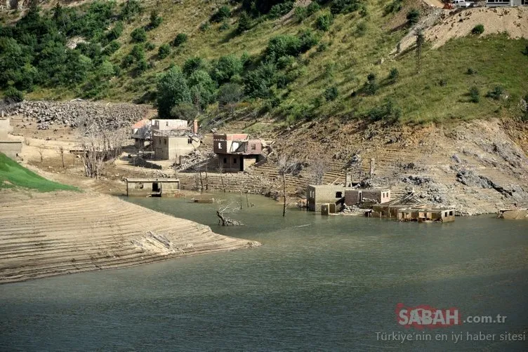 Baraj suları çekildi, köy yıllar sonra ortaya çıktı