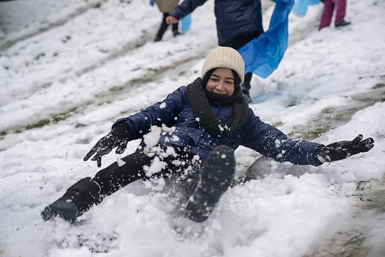SON DAKİKA... İstanbul için kar alarmı verildi! Meteoroloji’nden peş peşe uyarı: Sibirya soğukları geliyor, o güne dikkat!