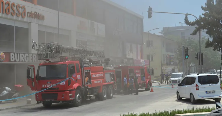 Bilecik’te iş merkezinde yangın
