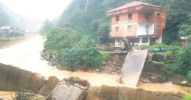 Sel nedeniyle 20 ev boşaltıldı