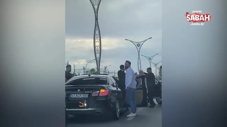 Otoyolu kapatıp halay çektiler! İzmit’te skandal görüntüler
