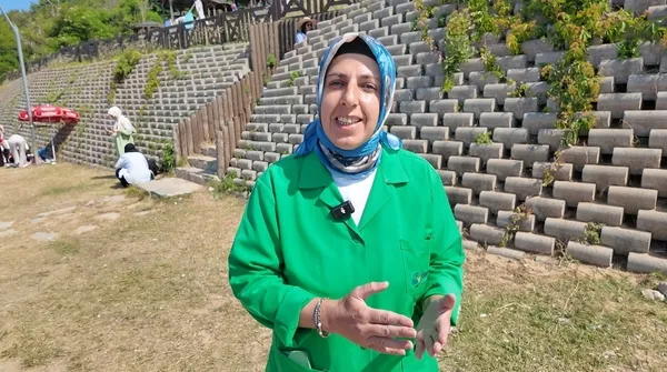 gozlerine-inanamadi-kumlarin-arasinda-kucuk-bir-servet-buldu-hemen-fotografini-cekip-1783765022397.jpg