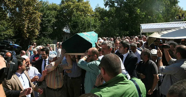 Son yolculuğuna öğrencileri uğurladı