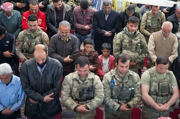 Terörden sonra Afrin'de ilk cuma namazı kılındı!