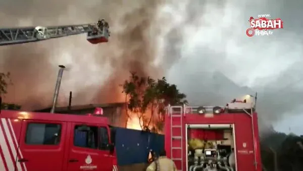 Son dakika! İstanbul Kartal'da kağıt fabrikasında yangın | Video
