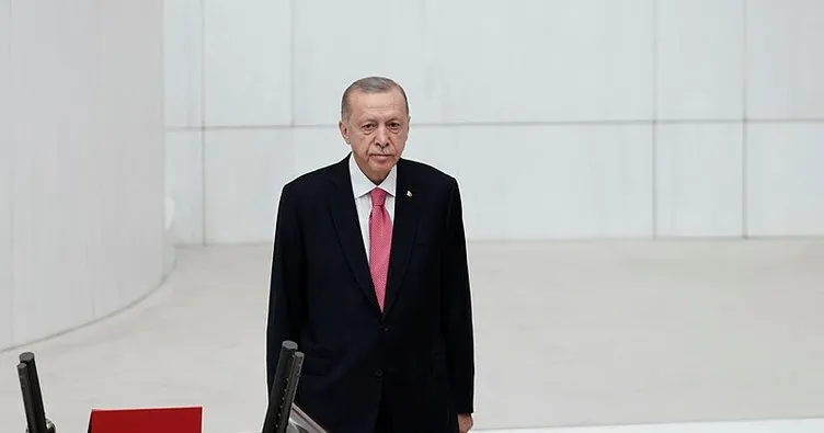 Son dakika: Başkan Erdoğan mazbatasını aldı, yemin ederek göreve başladı
