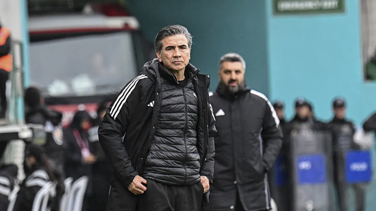 Esenler Erokspor’da Osman Özköylü ile yollar ayrıldı! Esenler Erokspor’da Osman Özköylü ile yollar ayrıldı!