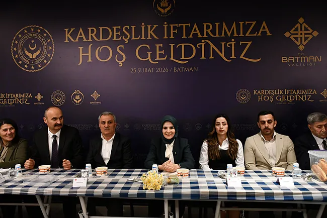 bakan-goktas-batmanda-kardeslik-soframiz-iftar-programina-katildi-1772039980188.jpg Bakan Göktaş, Batman'da