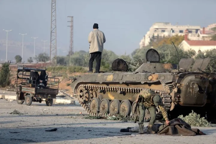 SON DAKİKA | 61 yıllık Baas/Esad rejimi çöktü: Muhalifler Şam’a girdi