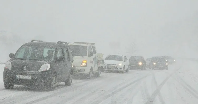 Son dakika: Burdur-Antalya kara yolu olumsuz hava koşulları nedeniyle kapandı