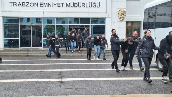 trabzon-merkezli-23-ilde-dev-operasyon-9-milyar-vurgun-82-gozalti-1744612228639.jpg