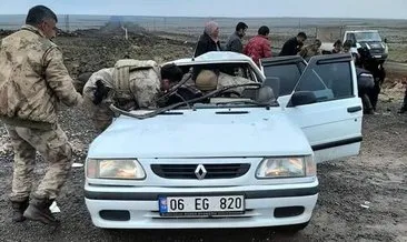 Kamyon ile otomobil çarpıştı: 1 ölü, 5 yaralı #sanliurfa Kamyon ile otomobil çarpıştı: 1 ölü, 5 yaralı #sanliurfa