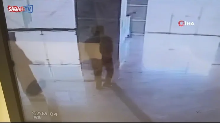 Siirt'te hastane asansörüne zarar veren şahıs güvenlik kamerasına yakalandı | Video