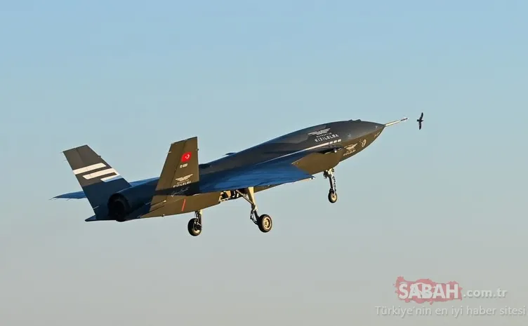 Bayraktar KIZILELMA’nın üretim prototipi ilk uçuş testini başarıyla tamamladı! Havacılık tarihi için dönüm noktası