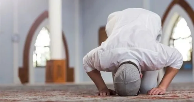 resim bulunan odada namaz kilinir mi