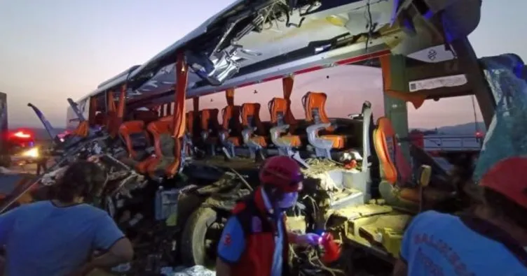 Son dakika: Manisa’da katliam gibi kaza! 9 ölü 30 yaralı