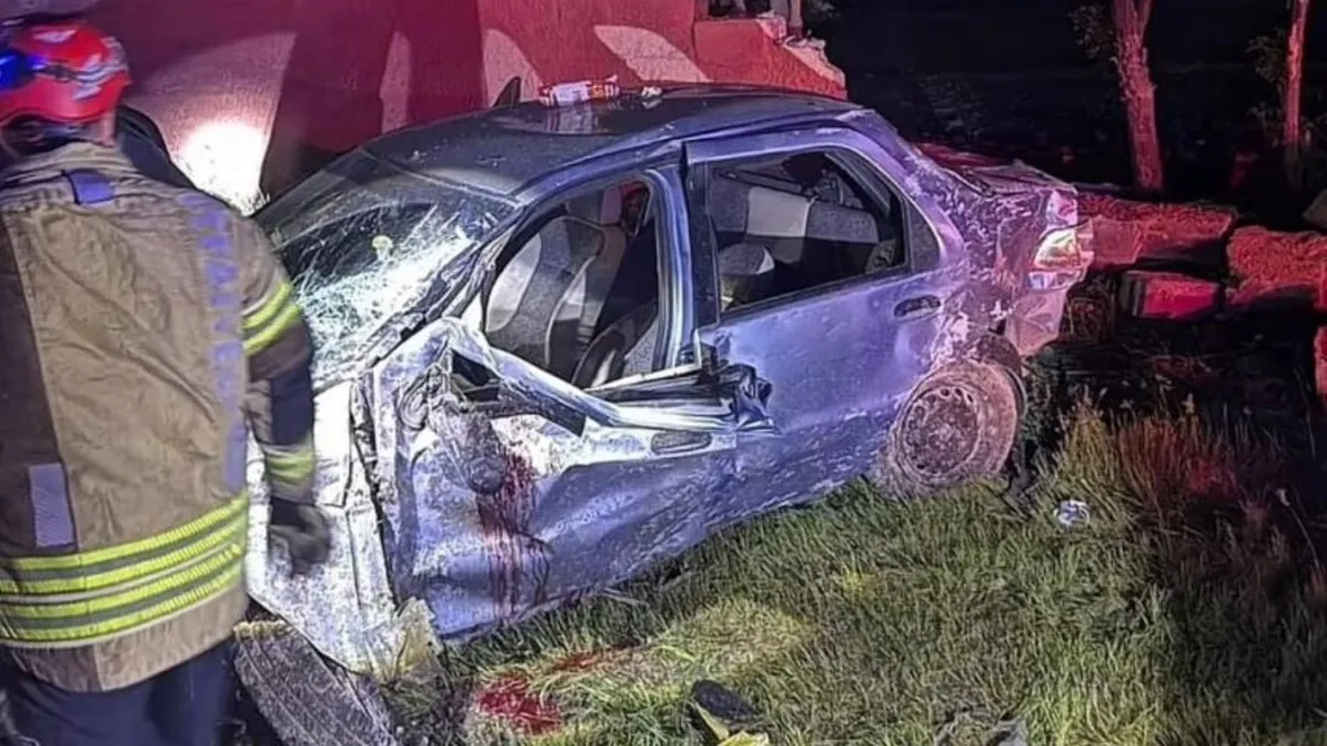 Muş’ta aynı otomobilde bulunan 4 kız kardeş kaza geçirdi: 1 ölü Muş’ta aynı otomobilde bulunan 4 kız kardeş kaza geçirdi: 1 ölü