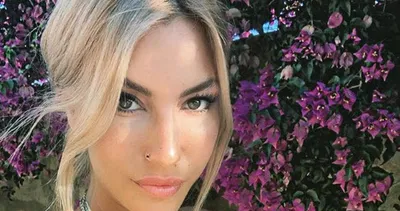 Çağla Şıkel adeta meydan okudu! Ünlü manken Çağla Şıkel’den havuz şov...