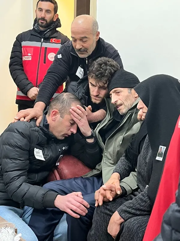 sehit-nergizin-naasi-memleketi-erzuruma-getirildi-1733832816490.jpg