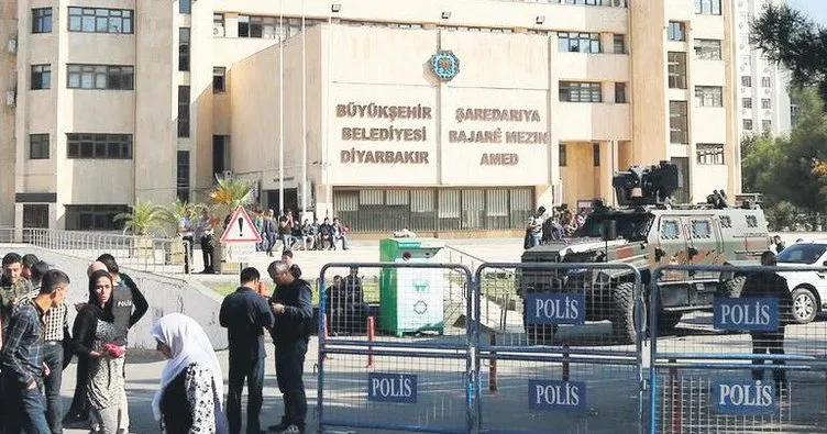 DEM Parti’den arife günü işçi kıyımı