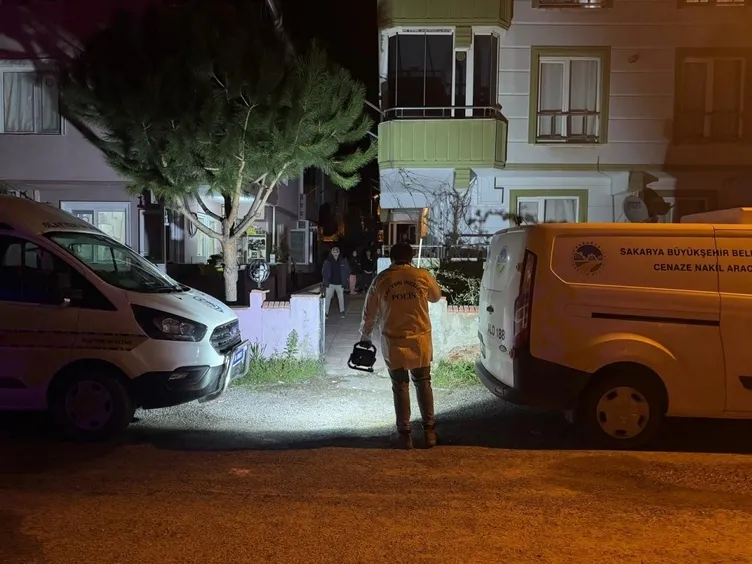 Sakarya’da esrarengiz olay! Komşusu yemek getirdi acı gerçeği o an öğrendi! Meğer günlerdir...