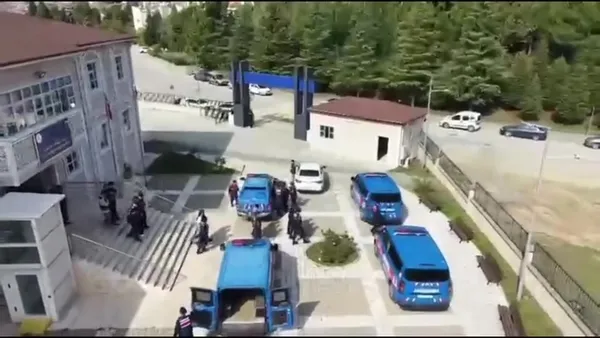 kocaelide-siber-dolandiricilara-safak-operasyonu-7-tutuklama-1791557356712.jpg