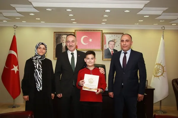 yeni-belediye-baskani-yavuz-trafikte-daha-dikkatli-olunmali-1650627993917.jpg