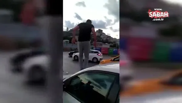 Son dakika: Alibeyköy'de trafikte kadına saldırı! Trafik magandası tartıştığı kadın sürücünün aracının camlarını kırdı! | Video