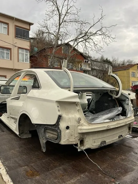 Çalınan otomobilini parçalanmış halde buldu, gözlerine inanamadı: Aman satın alırken bu detaya dikkat!