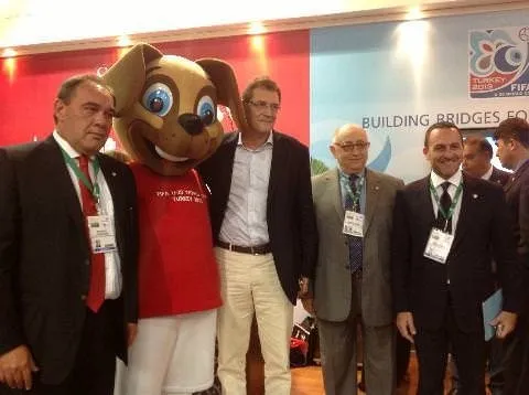 Dünya futbolunun aktörleri TFF'nin kokteylinde buluştu