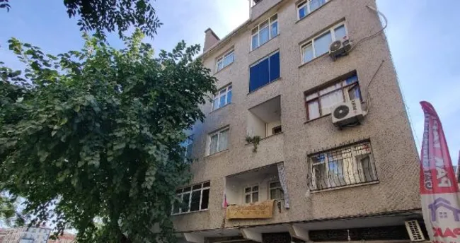 Bahçelievler'de kolonu patlayan bina boşaltıldı! Bahçelievler'de kolonu patlayan bina boşaltıldı!