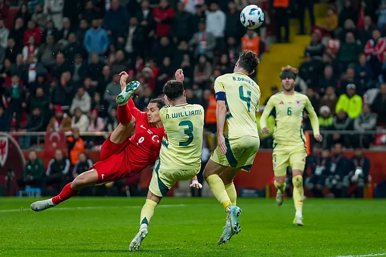 SON DAKİKA MİLLİ TAKIM HABERİ: Kerem Aktürkoğlu maç sonunda ağladı! Hakan Çalhanoğlu bu sözlerle teselli etti...