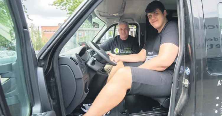 Uzun boyu başına bela