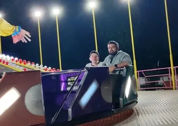 Otizmli çocuğa lunapark çalışanlarından duygulandıran jest!
