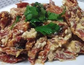 Kurumuş Domates Salatası