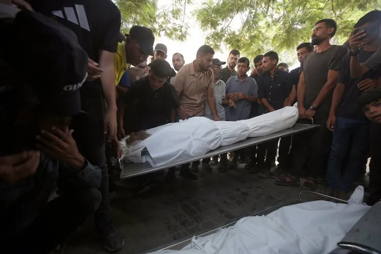 SON DAKİKA | Katil İsrail Gazze’de 18 bin 500’den fazla çocuğu öldürdü! 9 çocuk doğduğu gün katledildi