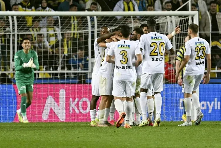 Son dakika haberi: Fenerbahçe’de Jorge Jesus’tan taraftarlara olay hareket! Arda Güler son anda araya girdi...