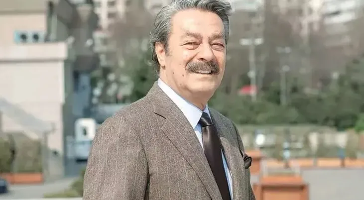 Yeşilçam’ın ünlü ismi Kadir İnanır’ın yeğeni de ünlü çıktı! Aslında hepimiz tanıyormuşuz...