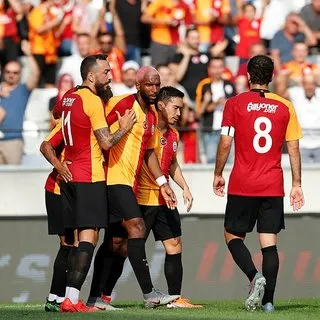 Galatasaray transferde ince eleyip, sık dokuyor