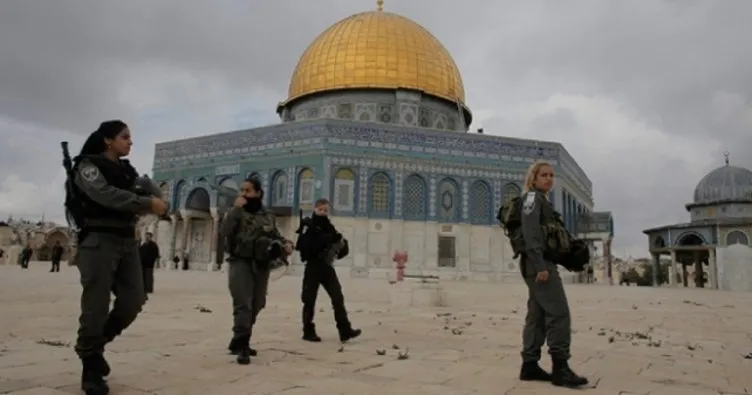 İsrail yüzlerce Filistinlinin bu cuma da Mescid-i Aksa’ya girişine izin vermedi