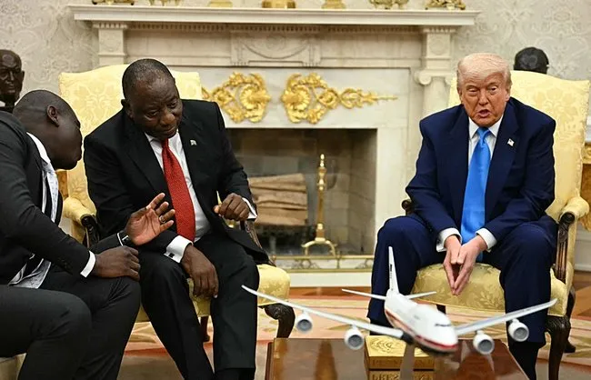 Beyaz Saray’da Trump-Ramaphosa görüşmesine damga vuran tartışma! Beyaz çiftçilere soykırım iddiası
