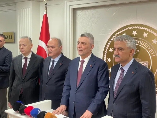 ticaret-bakani-omer-bolat-duzcede-esnaflara-100-milyon-lira-kredi-mujdesi-1769079530983.jpg