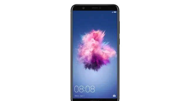 Huawei P Smart tanıtıldı: İşte özellikleri ve fiyatı