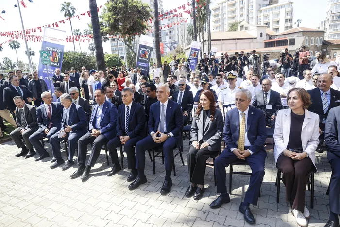 bakan-ersoy-mersin-bir-kultur-hazinesidir-1778321900847.jpg