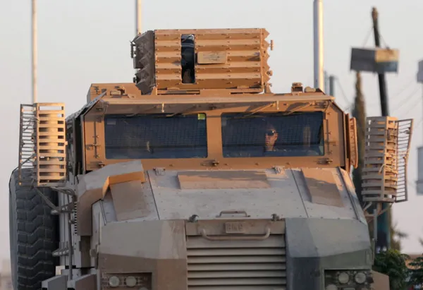 Türk askeri o ülkede böyle ilerliyor!