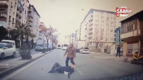 İzmir'de dengesini kaybeden yaşlı adam otomobilin altında kalıyordu!