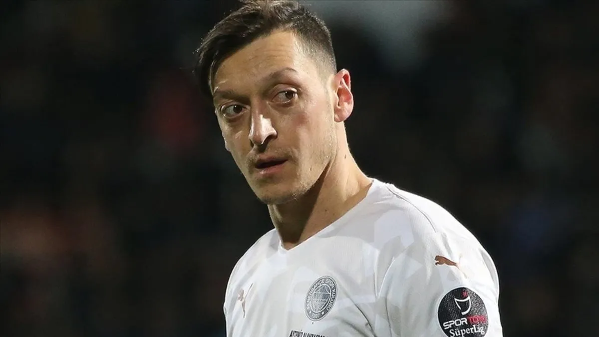 Mesut Özil'den, Leroy Sane açıklaması ''Gelmeden önce konuştuk''