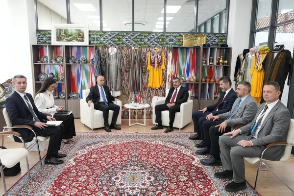 bakan-tekin-kirgizistan-ve-azerbaycan-egitim-bakanlari-ile-gorustu-1780921701281.jpg